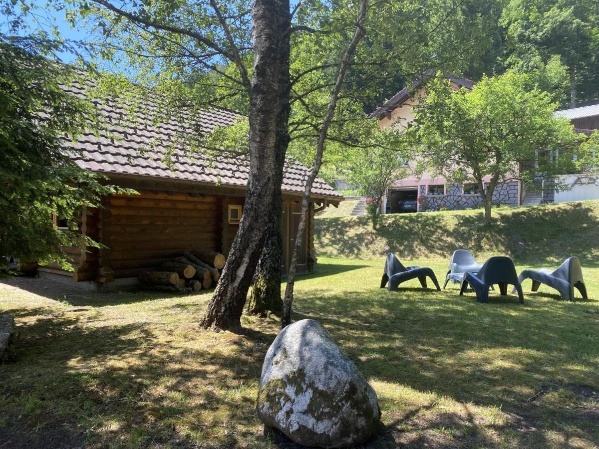 L'Ours Noir Chalet En Rondins La Bresse Exteriör bild
